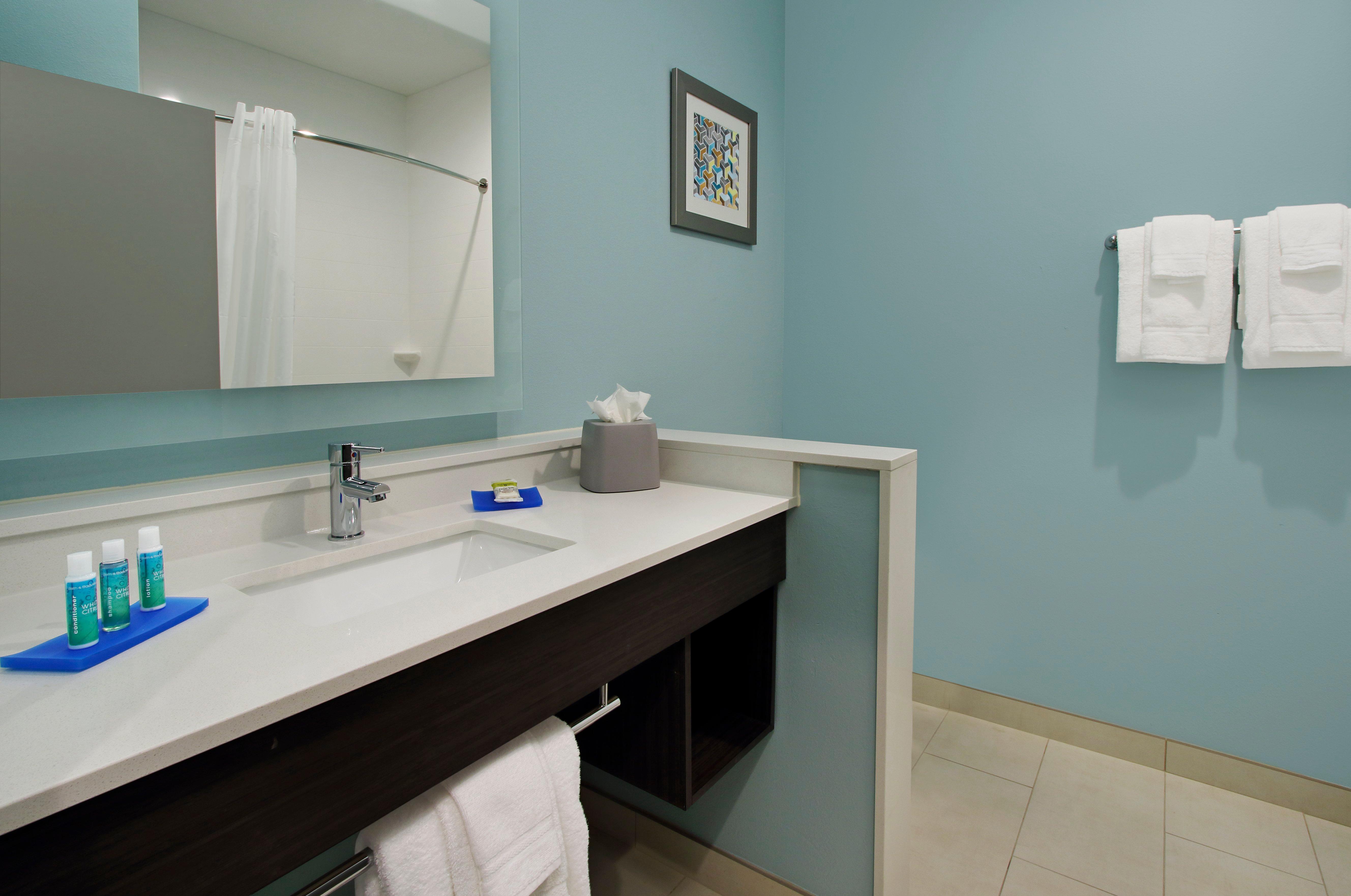 Holiday Inn Express & Suites - Lake Charles South Casino Area By Ihg Exterior foto
